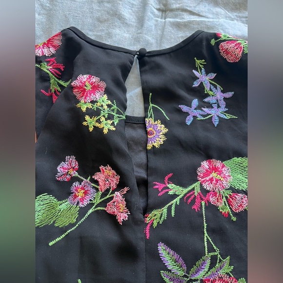 Calvin Klein Floral Embroidered Trapeze Shift Dress Size 10 Black Sleeveless - Picture 7 of 9